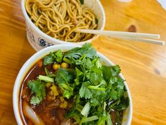 -罗氏热干牛肉面(中南三路店)