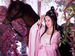 -九月鹰飞汉服摄影工作室