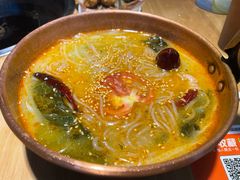 -洱火云南酸菜牛肉火锅(石景山当代商城店)