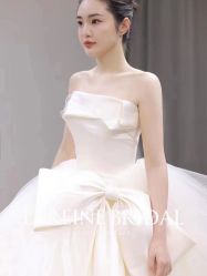 点击看大图 -拉瑞娜LaReine婚纱礼服高级定制