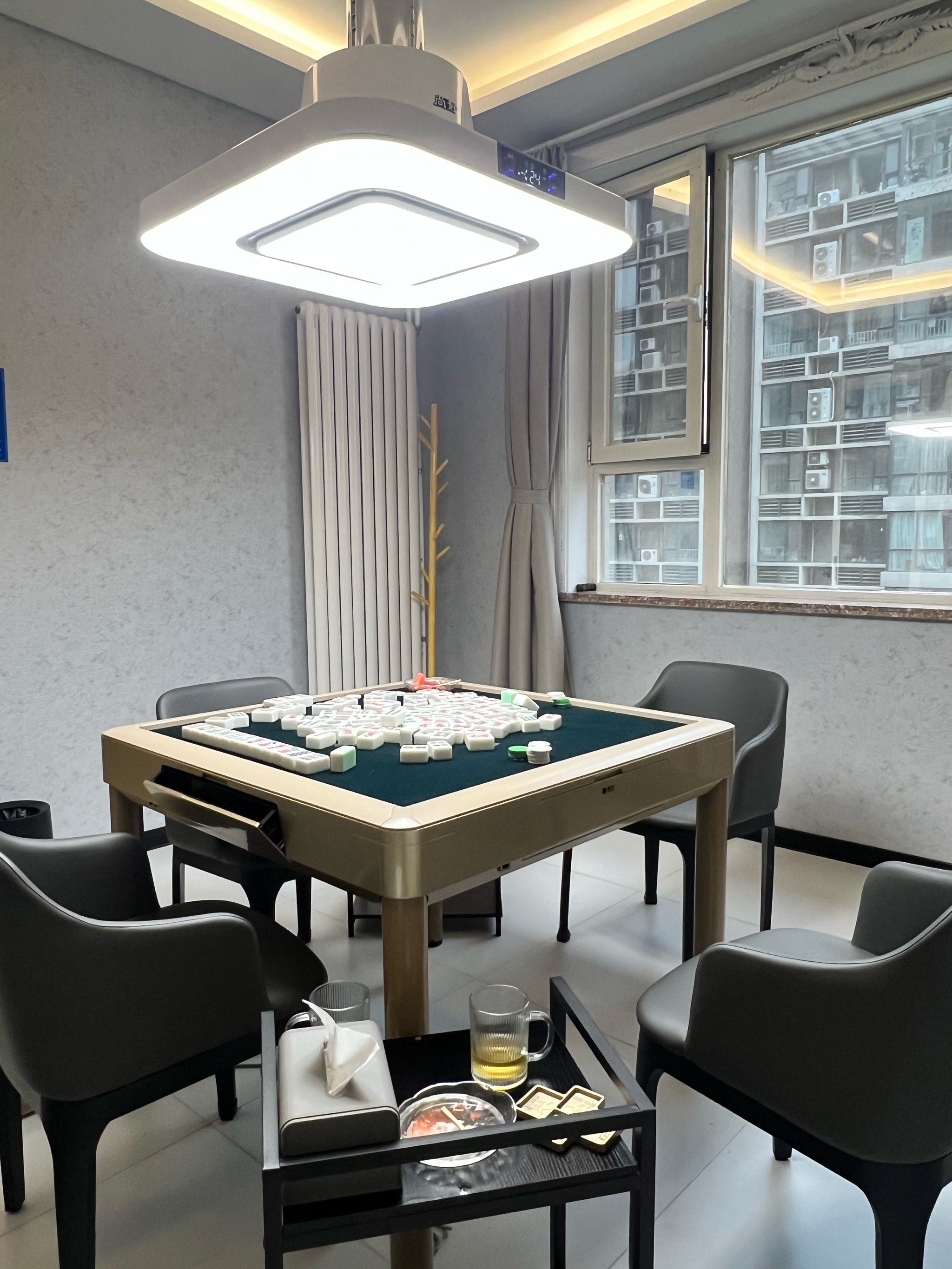 路边就是停车位,很好停车

✨活动亮点:真真是最豪气的麻将馆和