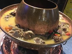 -龙巢盱眙龙虾·牛蛙·烧烤宵夜(八卦岭店)