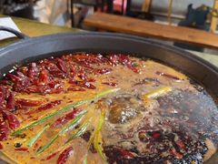-黄潇洒老火锅(九眼桥宏济巷店)