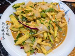 咱家大拉皮-边江铁锅炖鱼(振八街店)