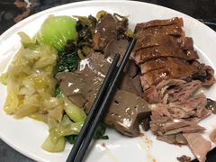 鹅肝拼鹅肉饭-乌文新澄海卤鹅店