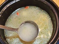 姬松茸炖鸡-妈妈的味道(和顺古镇店)