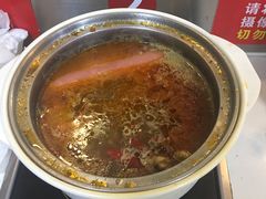 -百品聚旋转火锅(万德庄店)