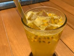 百香果汁-瑰丽酒店·海吧·天际下午茶·现场DJ·天台酒吧