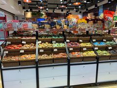 -来伊份1038(新村路三店)