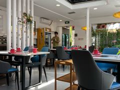 -毛辣果·贵州红酸汤牛肉火锅(西单店)