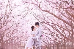 -雪中彩影婚纱摄影·微光艺术中心