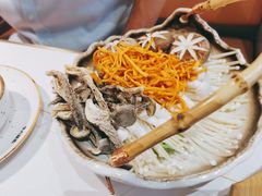 -牛人日志·鲜牛肉骨汤火锅(万科里瑧店)