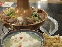 -岳记兴隆·青城腊排铜火锅(融创店)