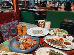 -Famous肥猫墨西哥音乐餐吧(五棵松华熙LIVE店)