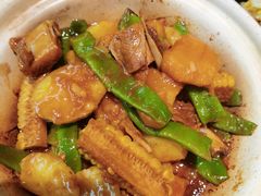 东北一锅出-上关雪東北菜(中房金谊店)