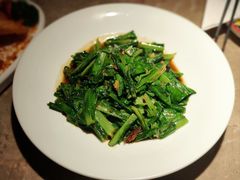 豆豉鲮鱼油麦菜-新白鹿餐厅(金鹰新街口店)