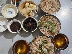 -正宗杨记普洱酸醋米线(总店)