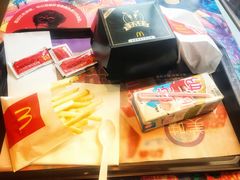 安格斯厚牛芝士堡-麦当劳(展览路店)