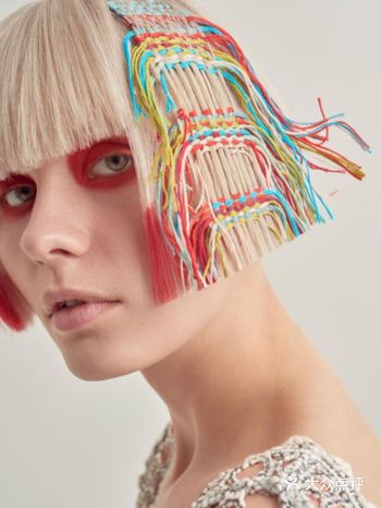 受到兩性中的昇華和完美和諧的啟發，結合民間的影響