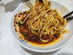 -李与白包子铺(桐梓林店)