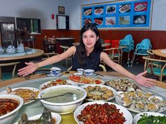 -四川小胡子海鲜(丁村万人海鲜广场店)