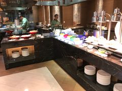 自助取餐区-月色西餐厅·海鲜刺身·烧烤(科学城保利郡雅酒店)