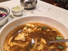 脆皮肘子-新侨小馆(东直门北小街店)