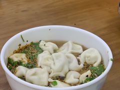 酸汤牛肉水饺-回坊马二饺子馆