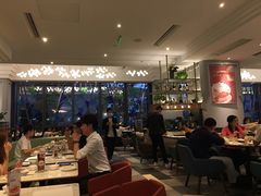 -港丽餐厅(高德置地店)