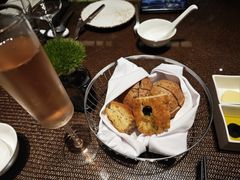 餐前面包-杭州桐庐康莱德酒店西餐厅-舍