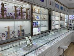 -翰佐蔡司小乐圆·依视路星趣控·暴龙眼镜折扣店