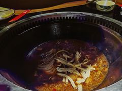 地锅鸡-地锅公社·现炒地锅鸡·地锅鱼·夜宵(罗锦路店)
