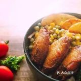 在大学食堂中晚餐也要吃好！