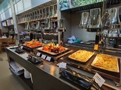 自助取餐区-成都蒲江花样年福朋喜来登度假酒店·宜客乐西餐厅