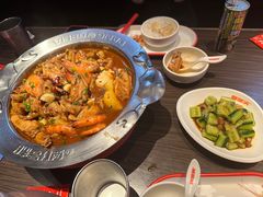 -胖哥俩肉蟹煲(华贸店)
