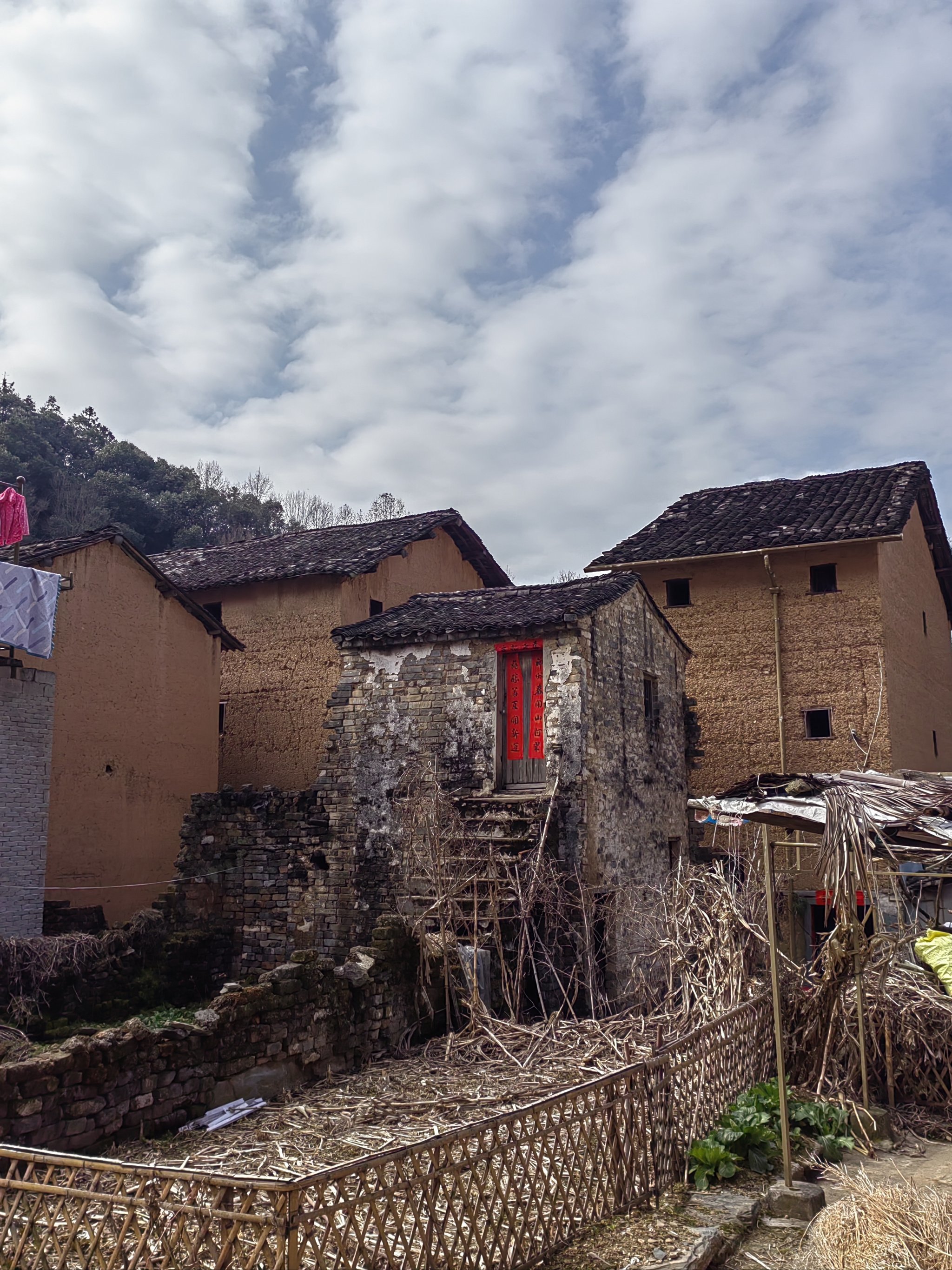 原始的土建筑