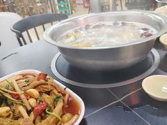 -周良天山牛杂城(天山路总店)