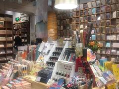 -猫的天空之城概念书店(苏州平江店)