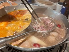 -左庭右院鲜牛肉火锅(金山万达店)
