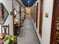 -乡土黄·鲜牛肉火锅·小龙虾(兴业街店)
