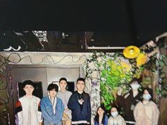 -荒岛实景沉浸密室(江汉路1店)