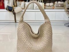 -浙江华贸鞋业服饰城