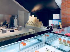 -潮一不贰·法式甜品·生日蛋糕·西式简餐(外滩店)