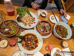 -老滇山寨•云南特色菜•地方菜•民族风情歌舞表演(金碧店)