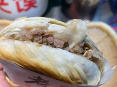 潼关肉夹馍-艳阳天民俗村(公园路店)