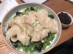 炸酱面-小大董·烤鸭(凤凰汇店)