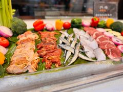 -元一希尔顿酒店·鲜切牛肉火锅禅自助餐厅