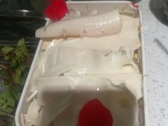黄喉-钢管厂歆瑞源油卤串串香(春熙路太古里店)