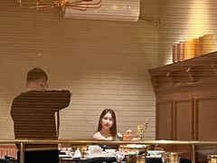 -半岛翡丽海鲜自助餐厅(观风亭店)