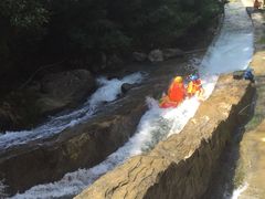 -重庆神龙峡漂流